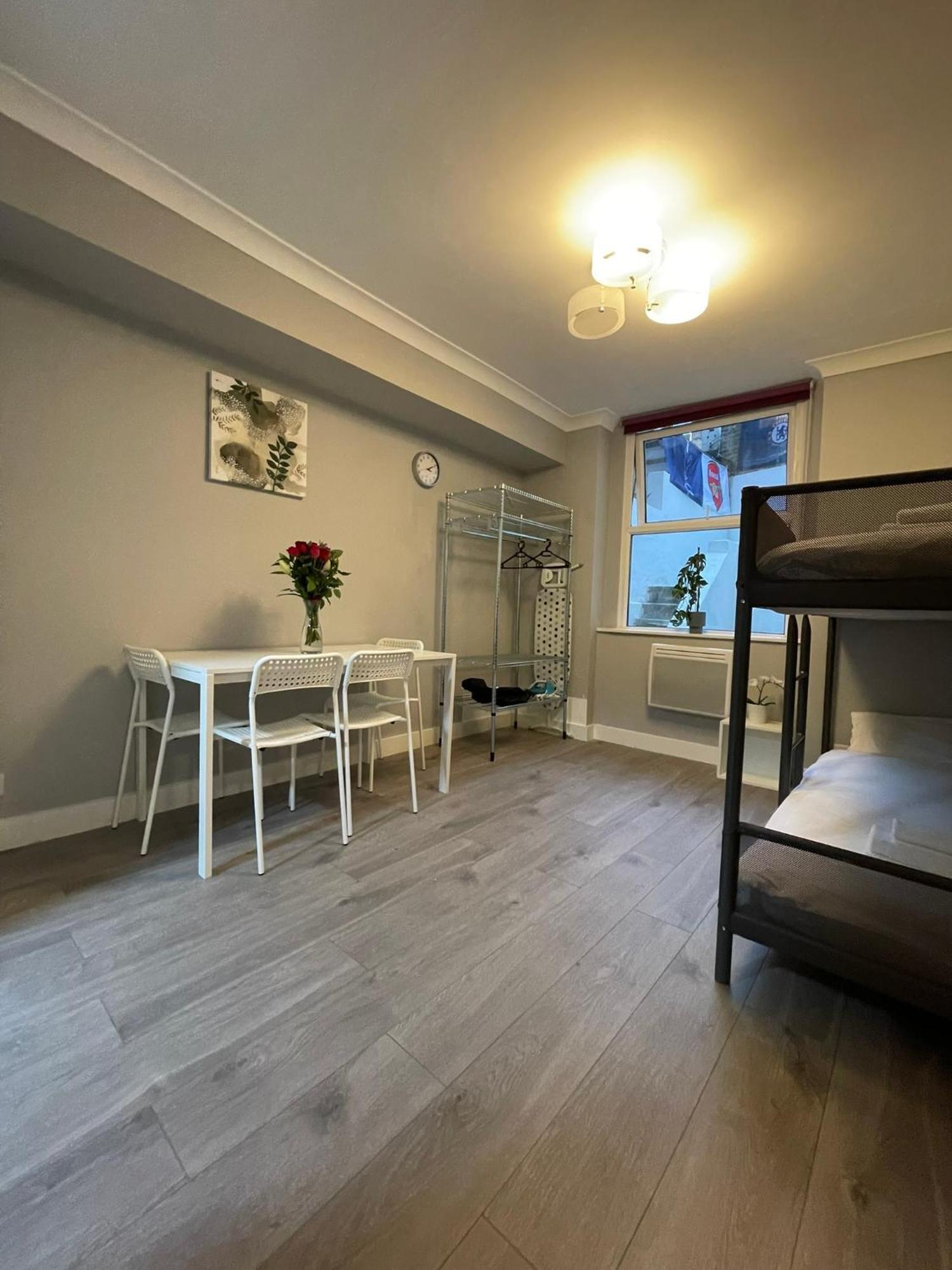 Westminster Inn ロンドン エクステリア 写真